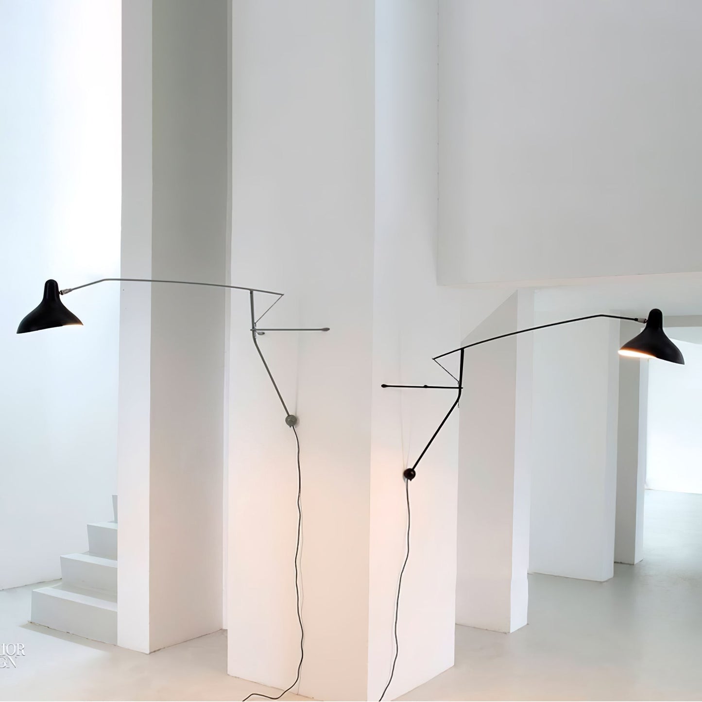 Mantis Arm Wall Lamp