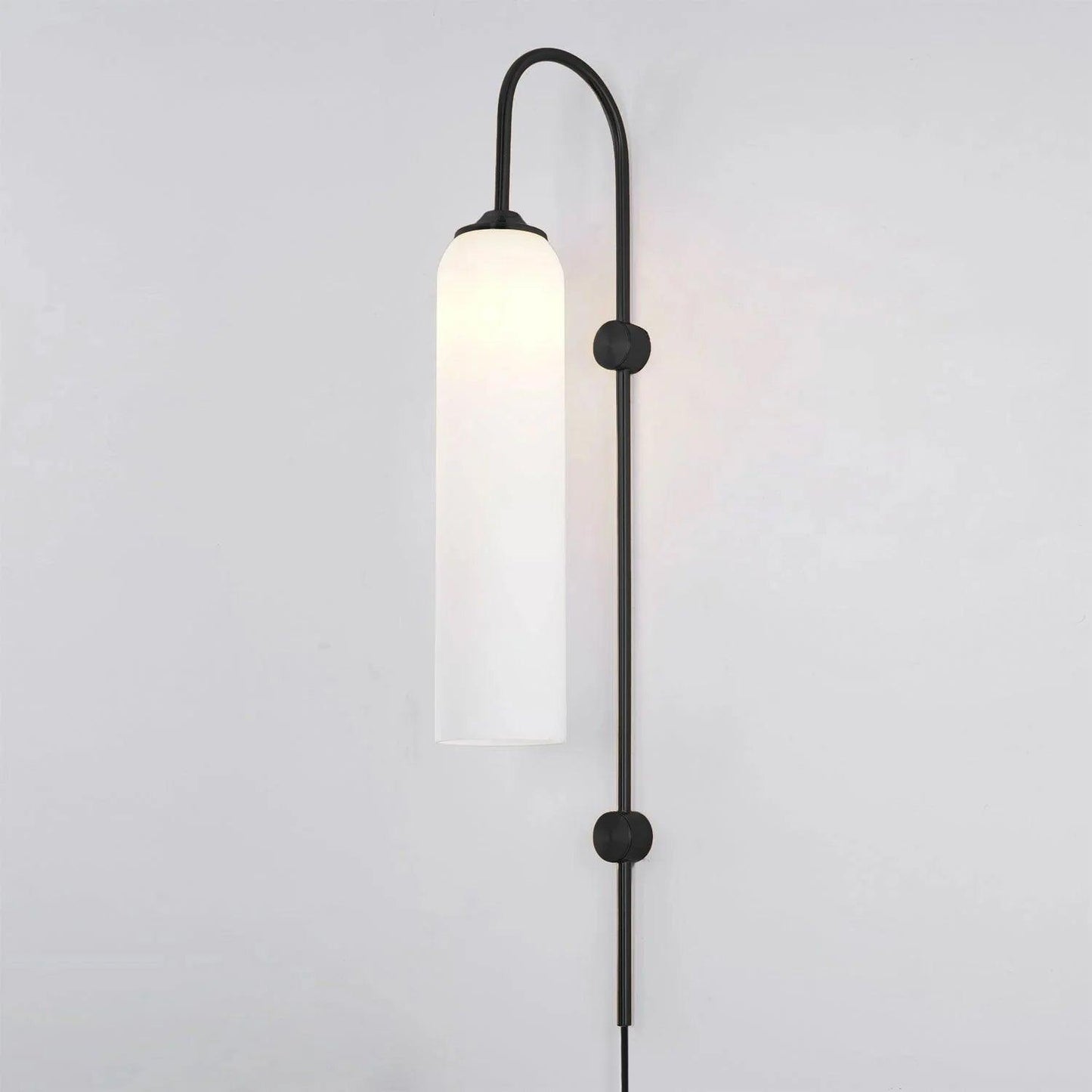 Moderne Plug-In-Wandlampe aus Glas