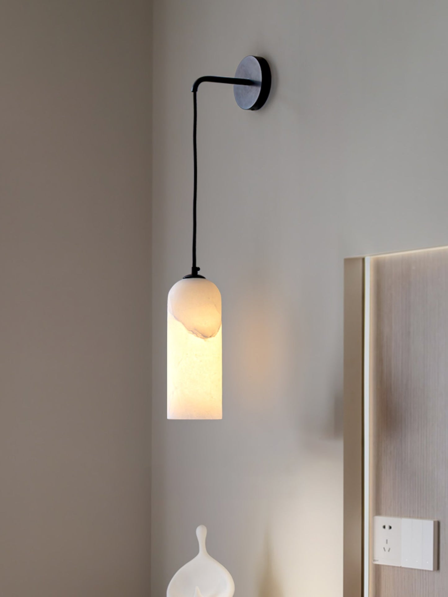 Monty Wall Lamp