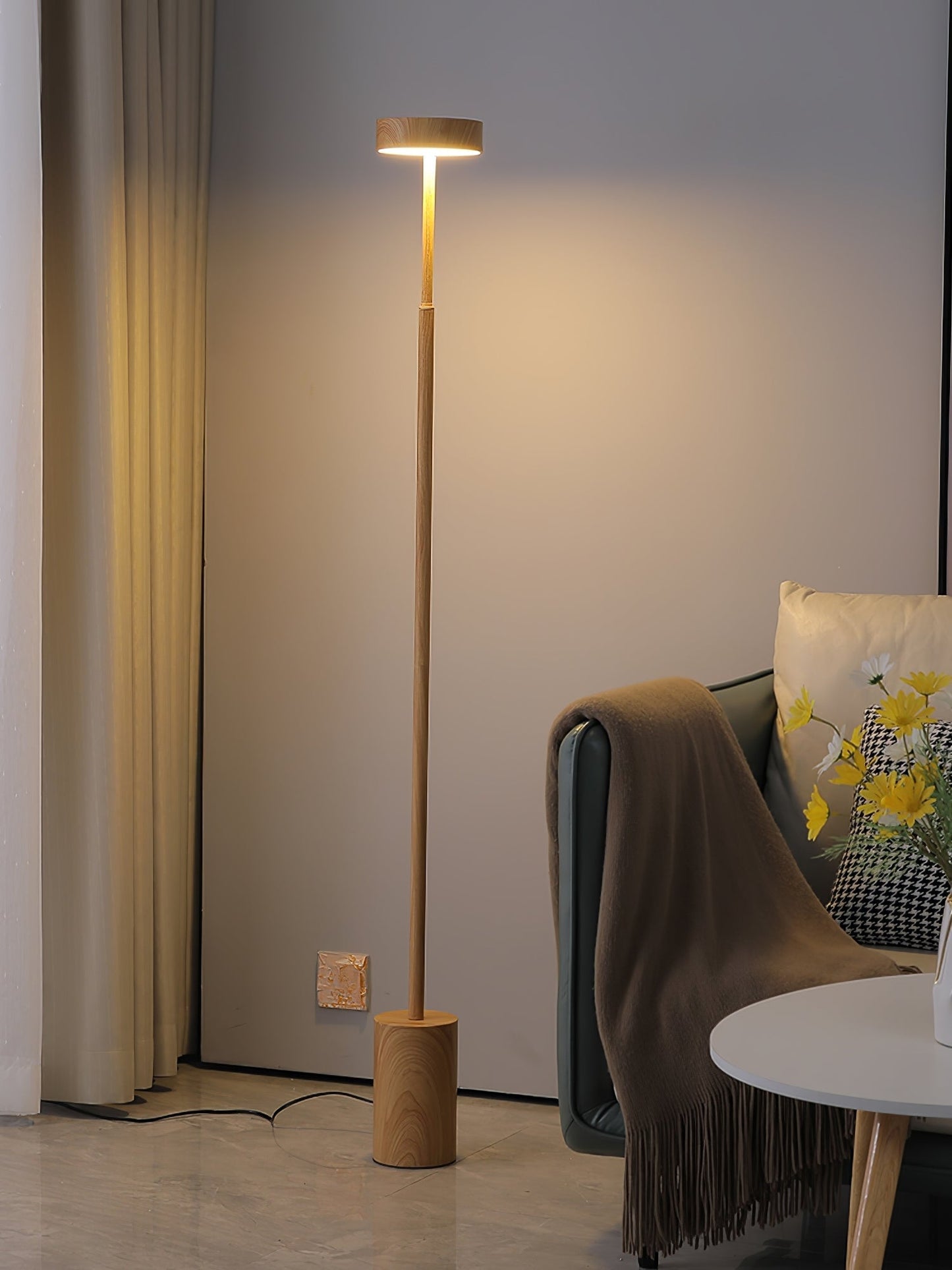 Naya Rotatable Floor Lamp