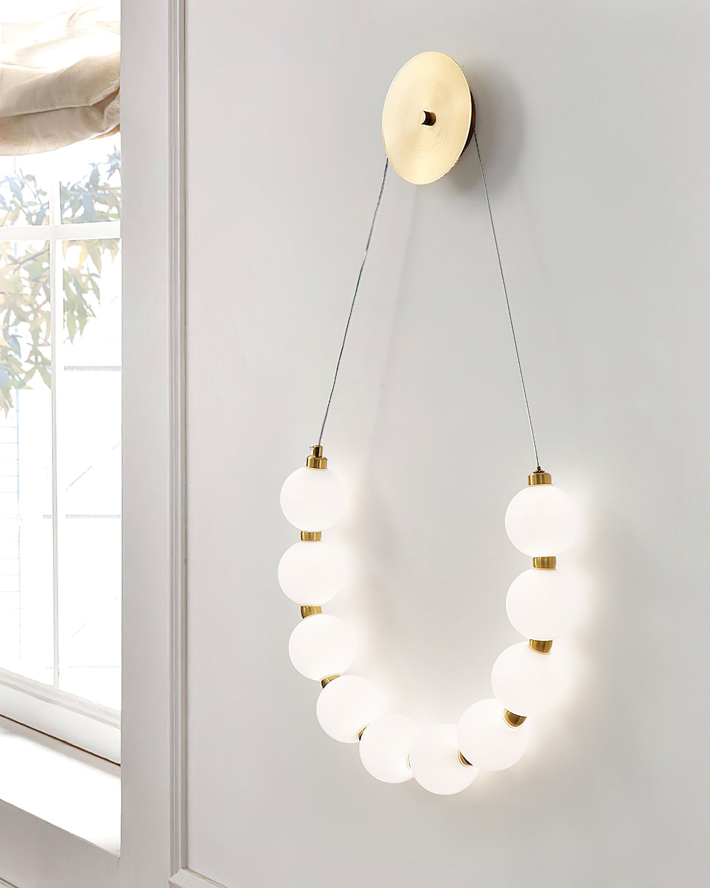 Necklace Loop Wall Lamp