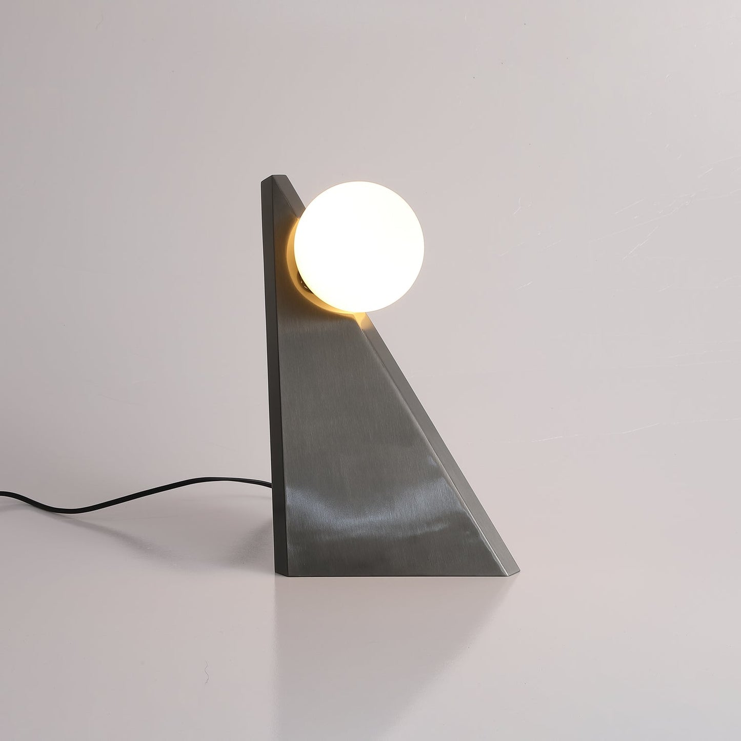 Noir Roy Table Lamp