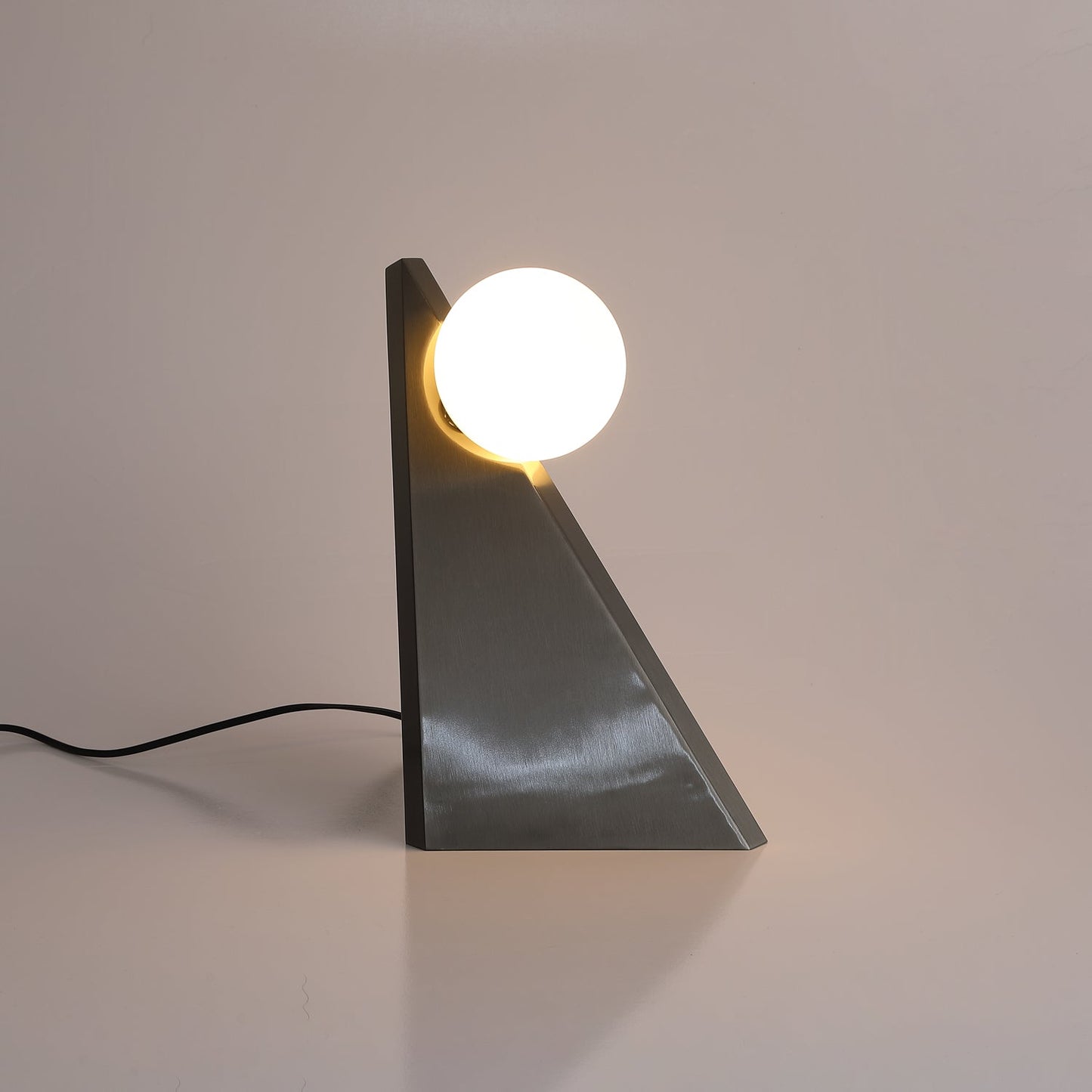 Noir Roy Table Lamp