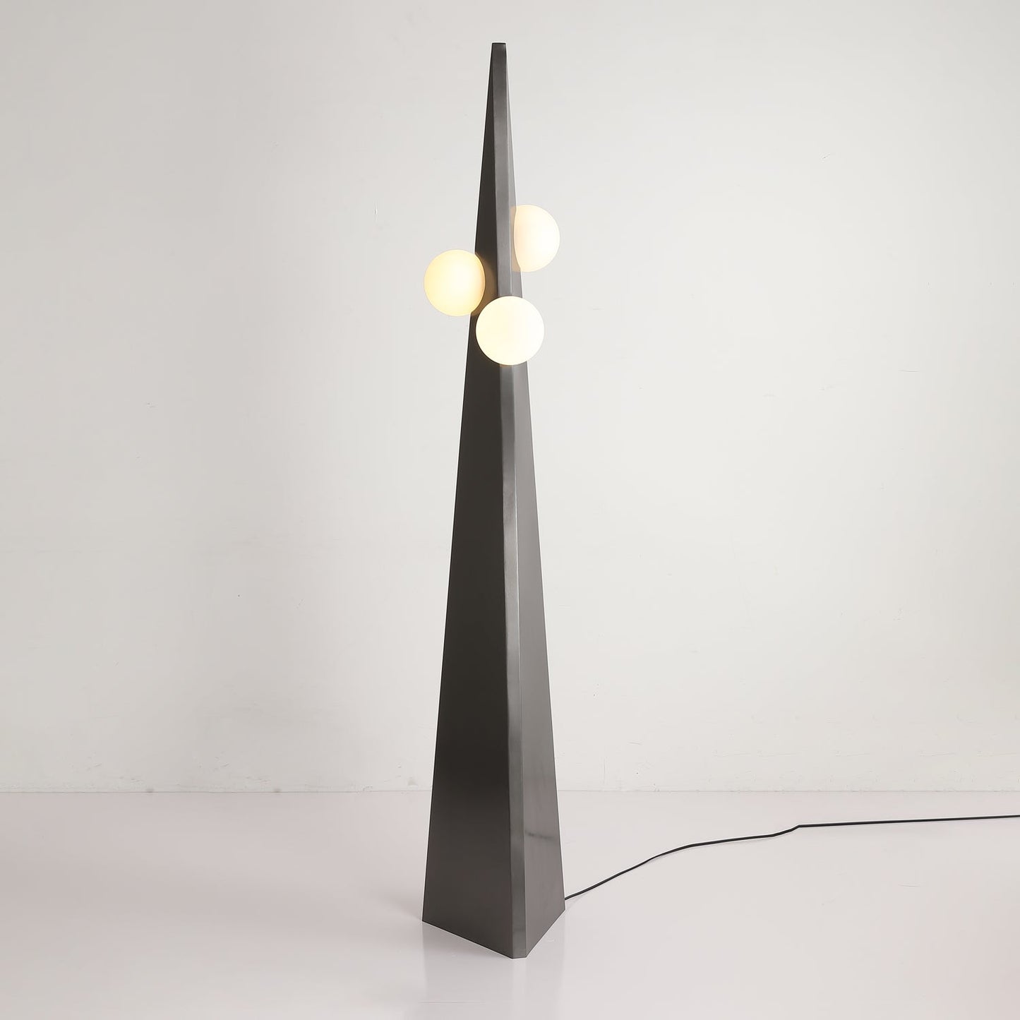 Noir Roy Floor Lamp