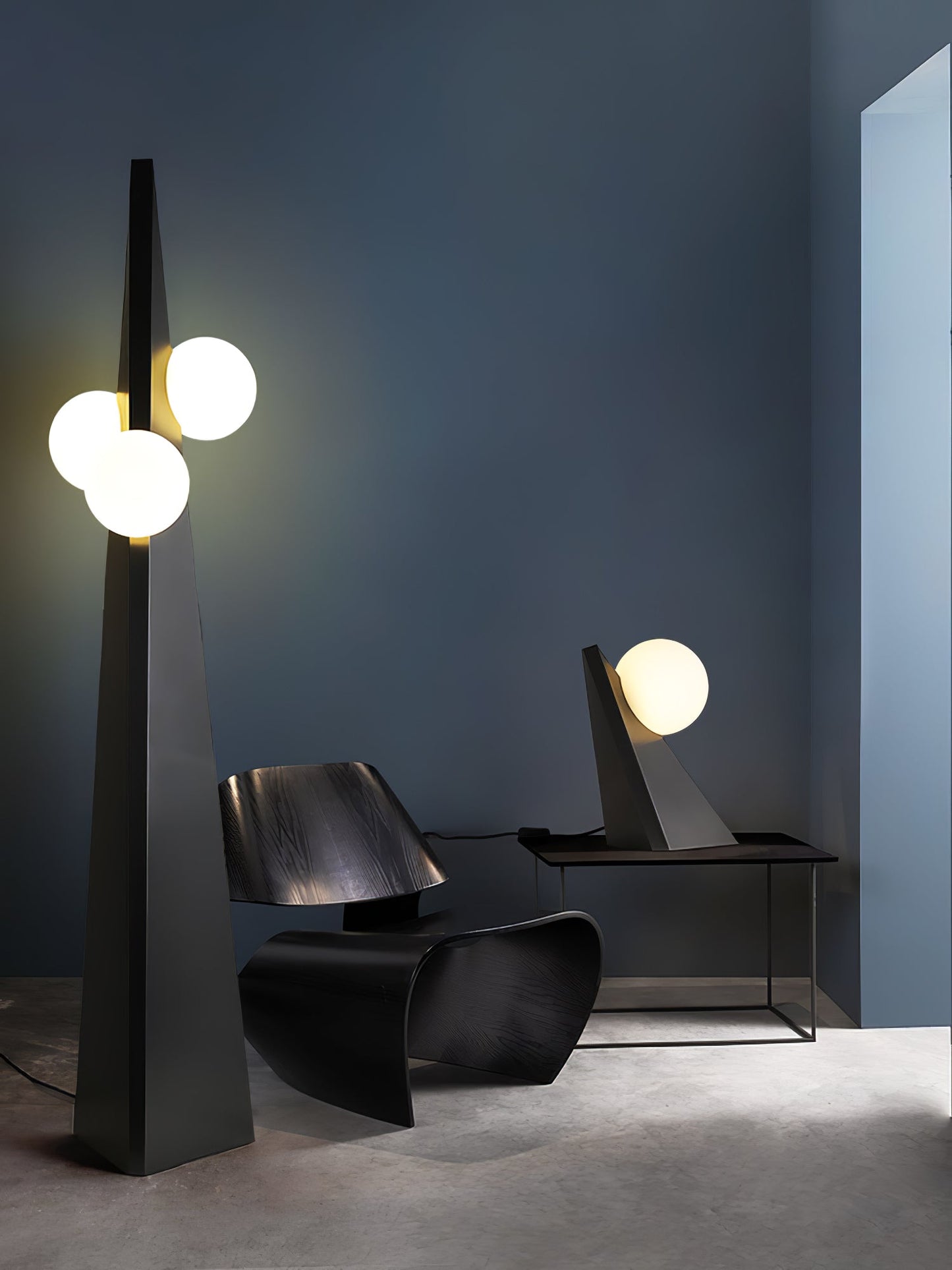 Noir Roy Floor Lamp