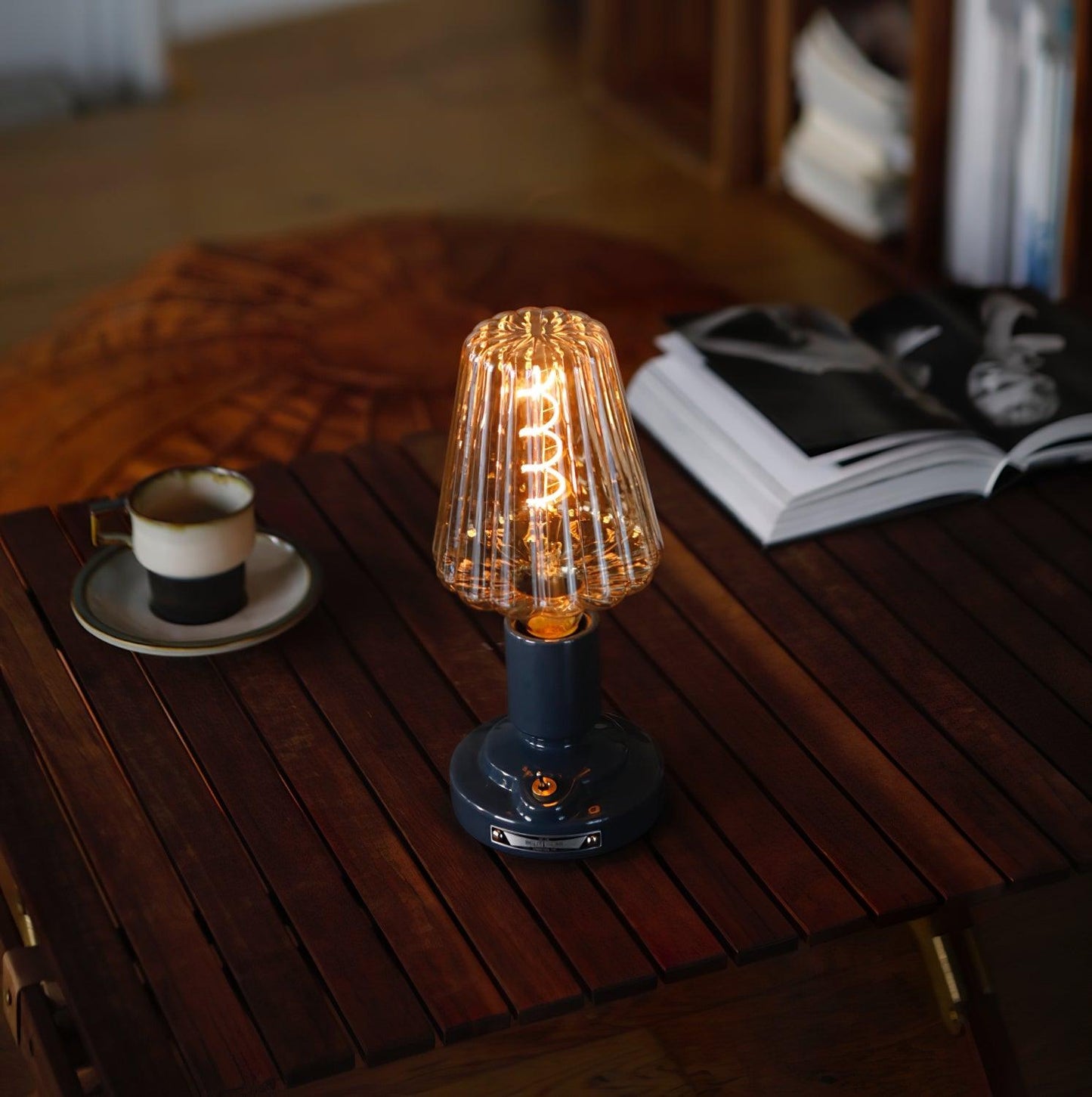 Pastry Built-in Battery Table Lamp