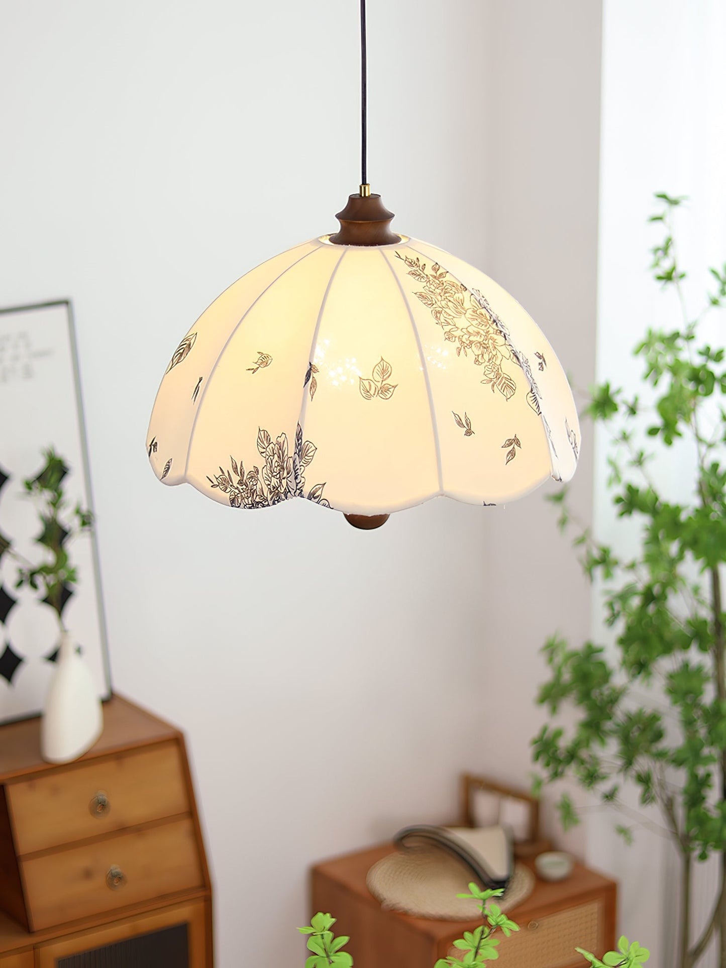 Petal Whisper Pendant Lamp