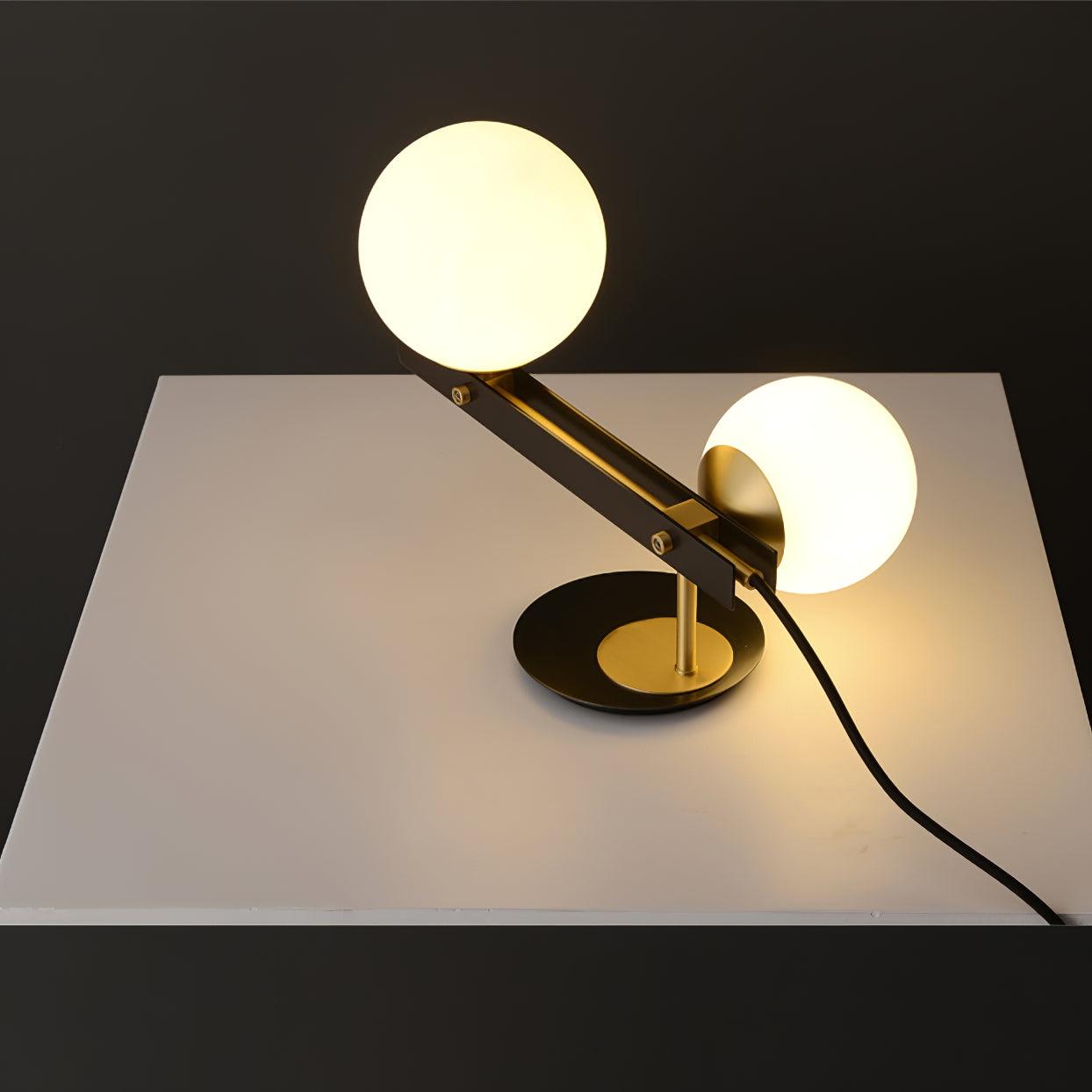 Planeta Table Lamp
