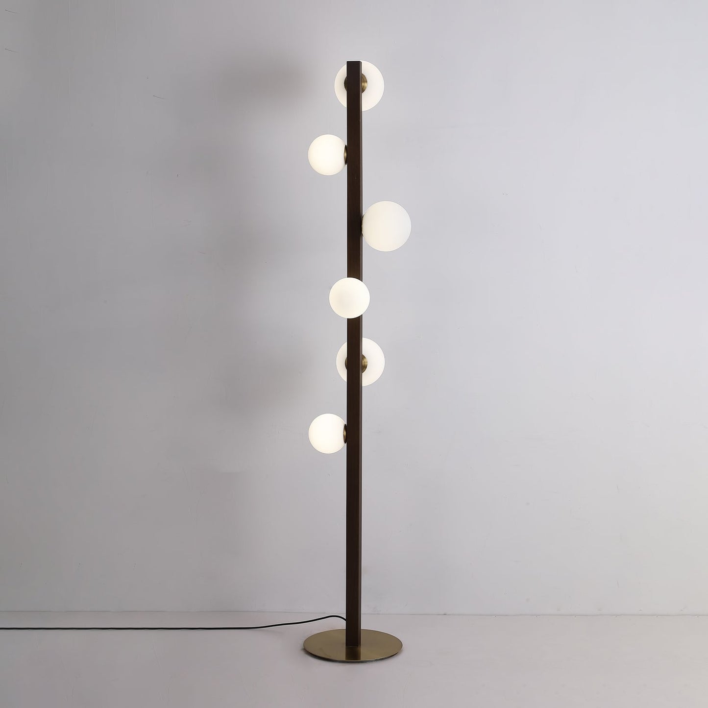 Planeta Wood Floor Lamp