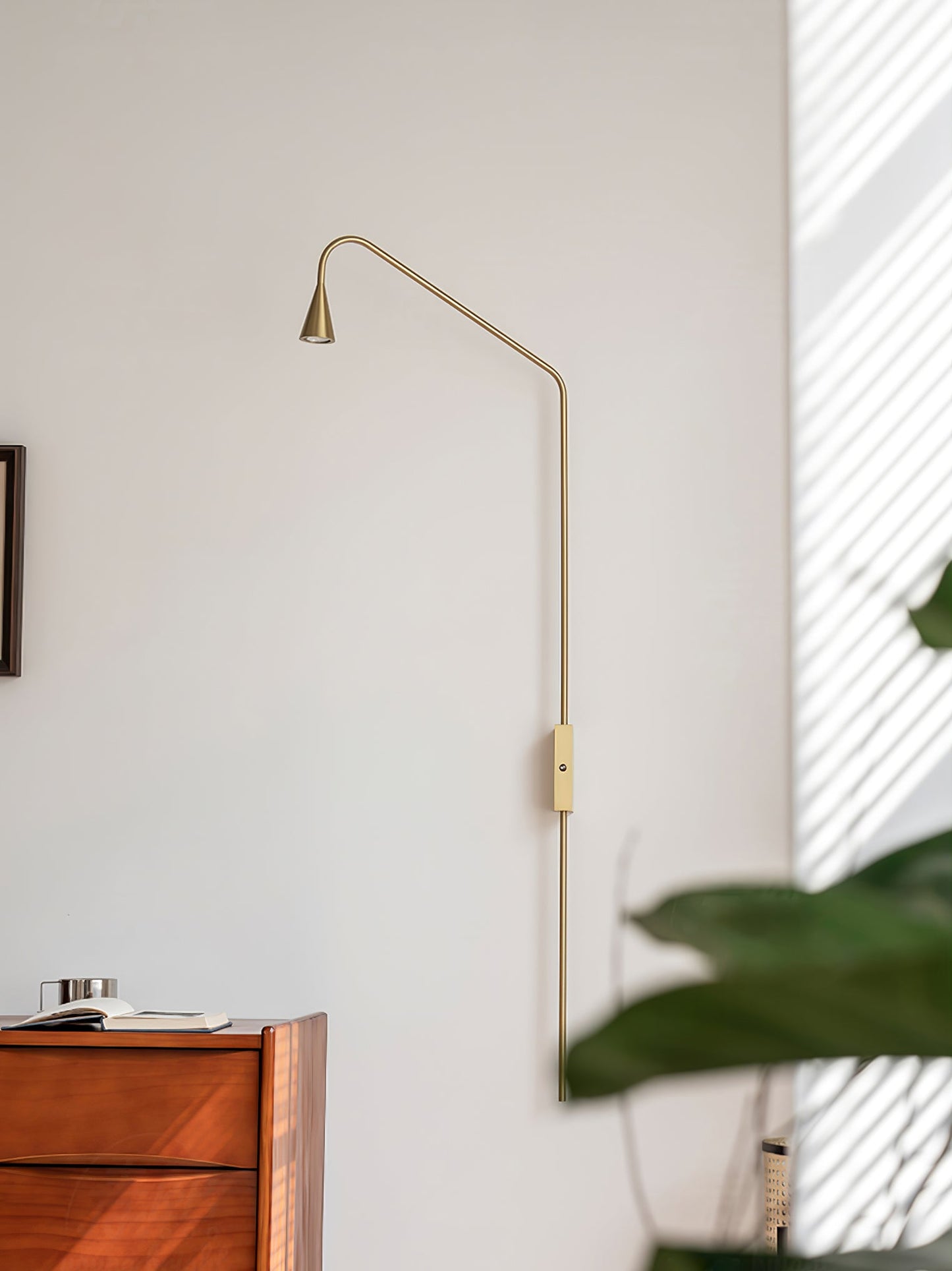 Pureform Wall Lamp