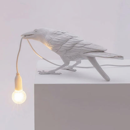 Tischlampe „Raven“ aus Kunstharz 
