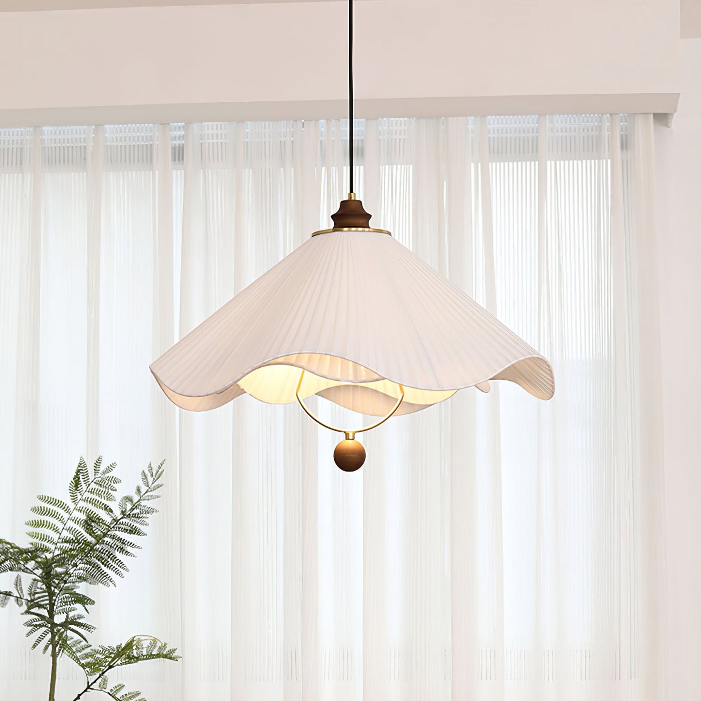 Scallop Edge Pendant Light