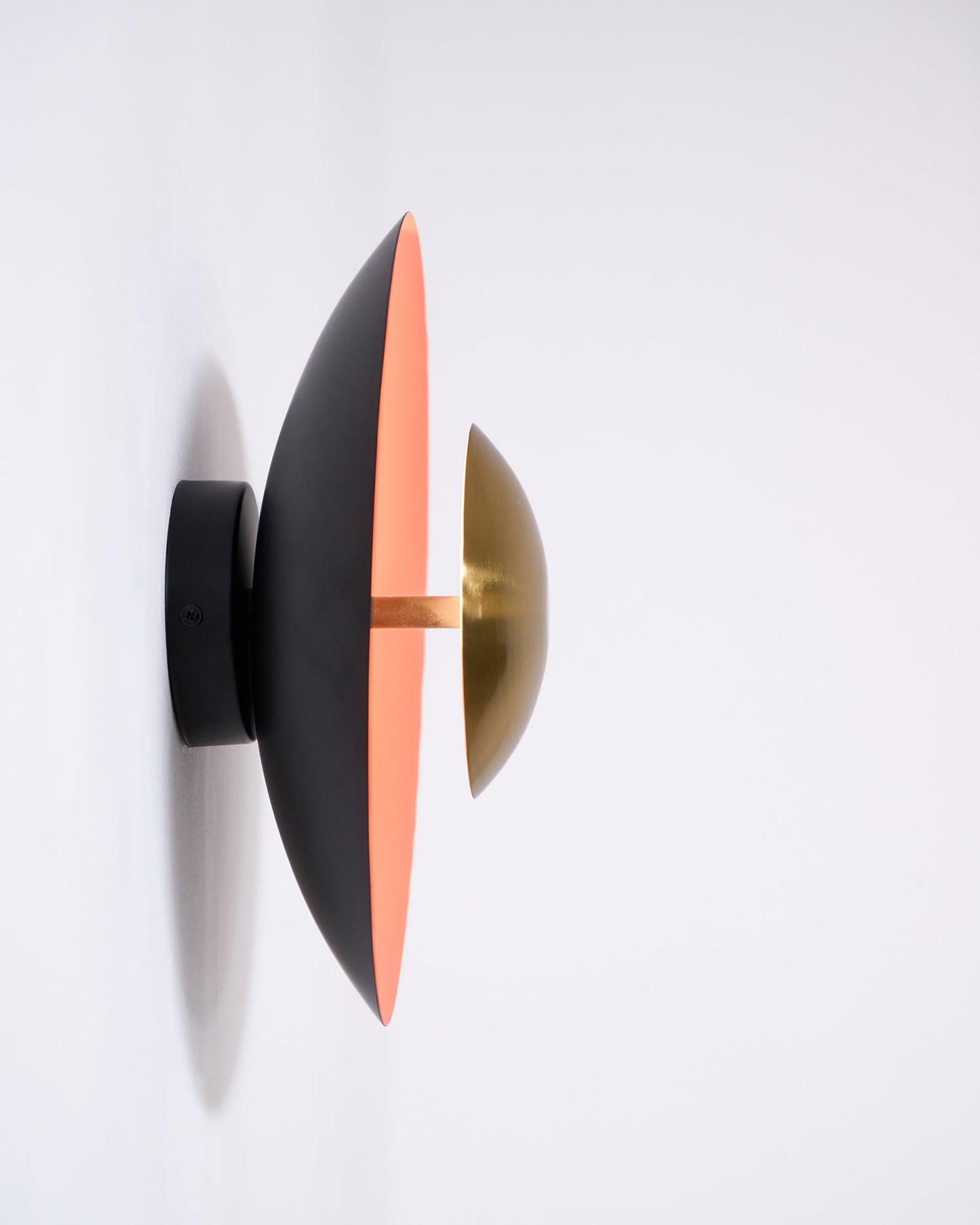 Simplicity Glow Plug-in Wall Light