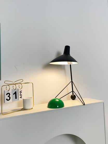 Svelte Noir Table Lamp