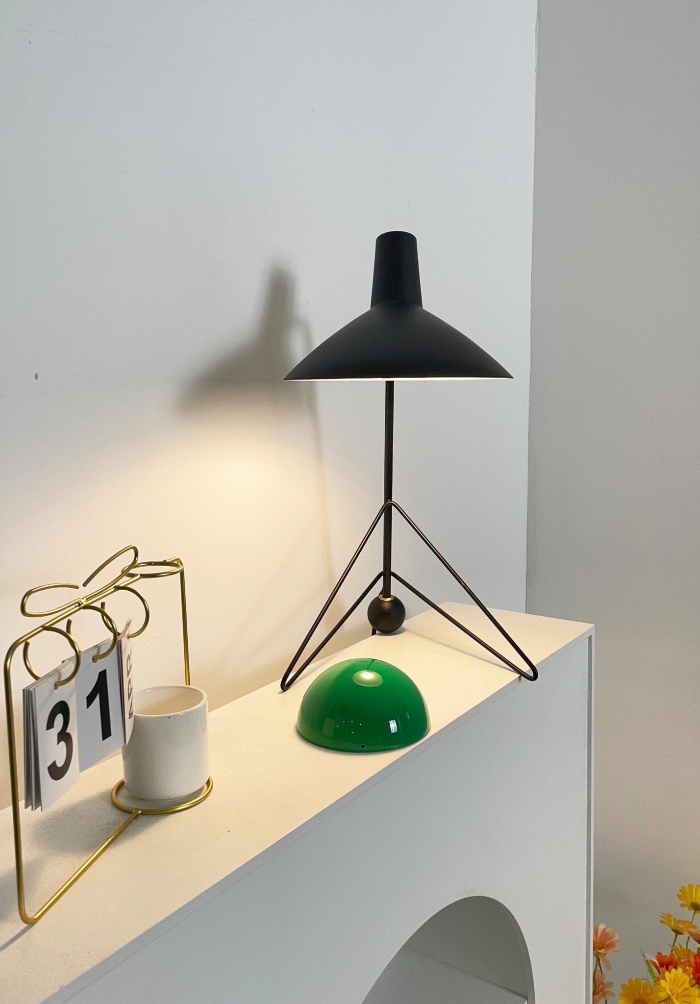 Svelte Noir Table Lamp