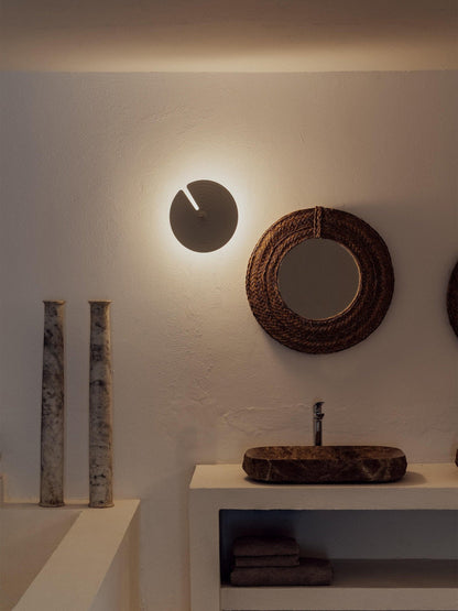 Symphony Wall Lamp