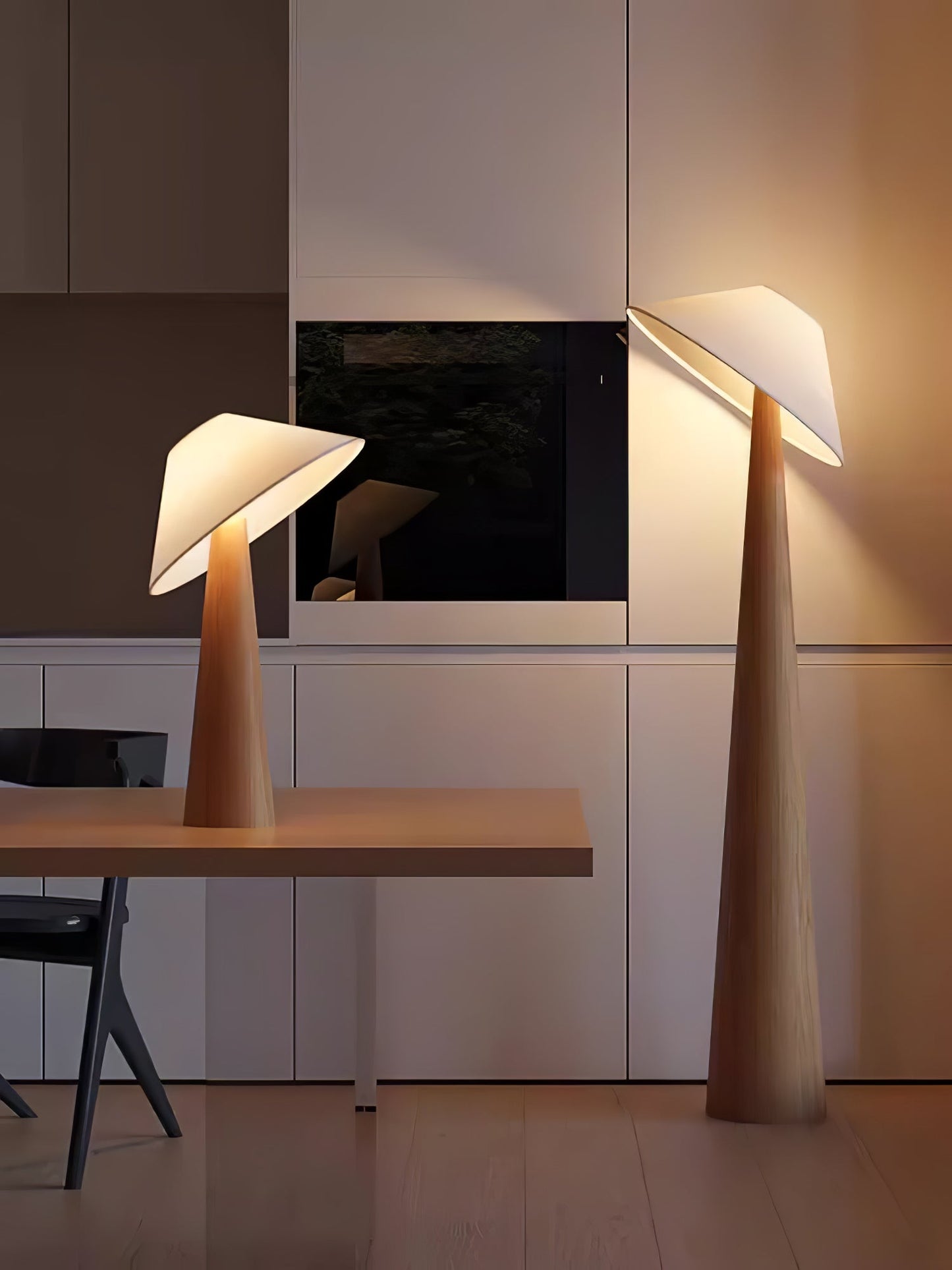 Tilt Hat Wooden Table Lamp