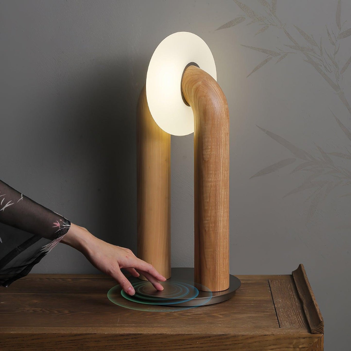 U-Shaped Xuanguang Table Lamp