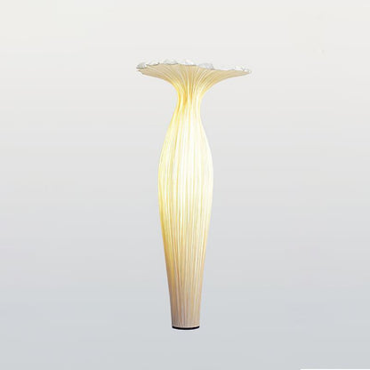 Stehlampe aus Stoff in Vase-Optik