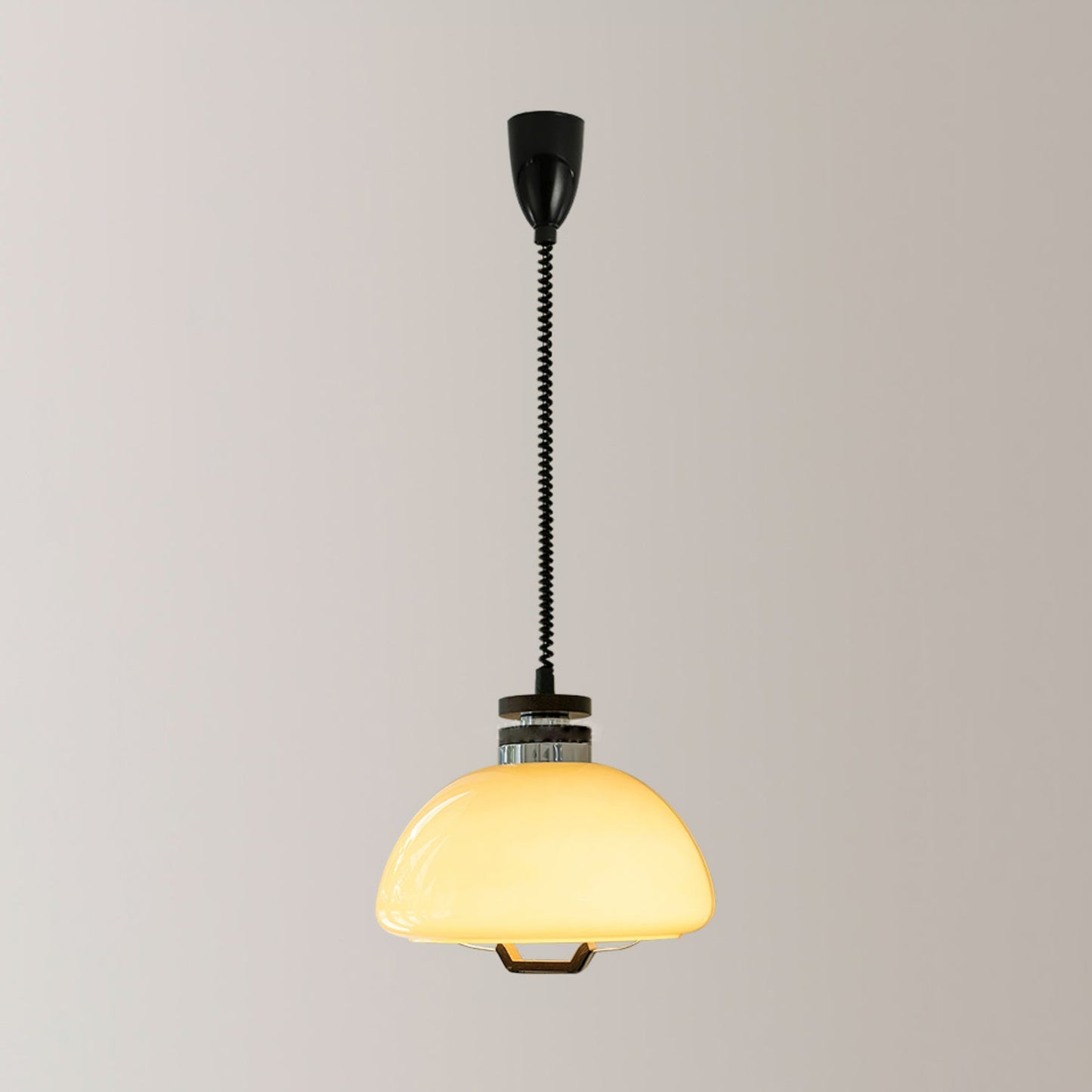 Vela Pudding Pendant Light