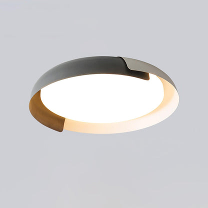 Vikaey Ceiling Light