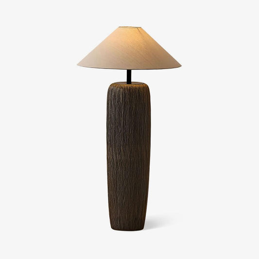 Stehlampe mit verwitterter Holzmaserung