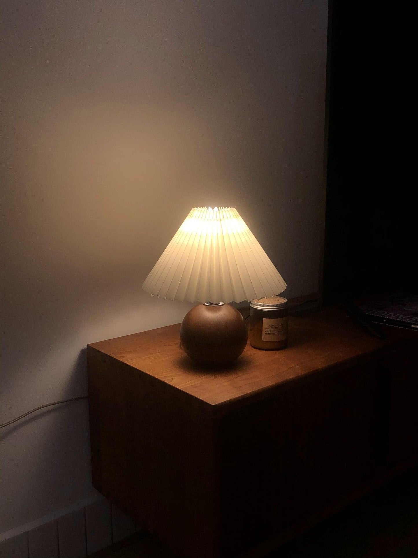 مصباح طاولة مطوي خشبي