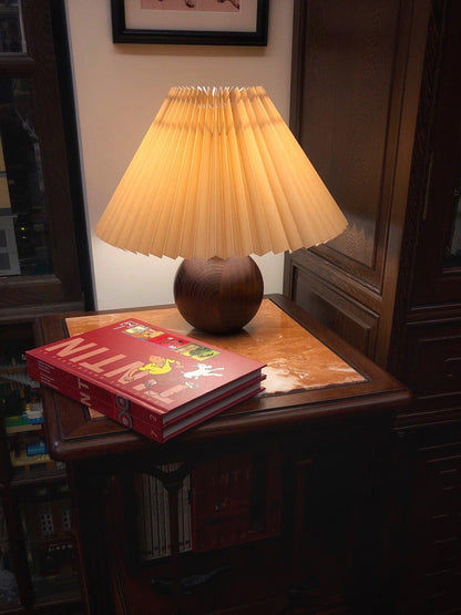 مصباح طاولة مطوي خشبي